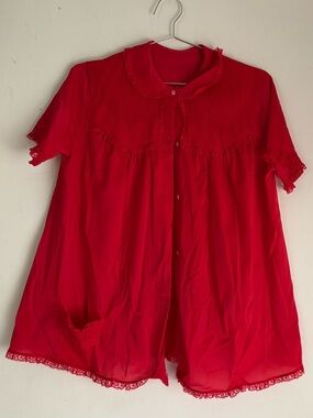 Red Short Sleeve Vintage Style Button-Up Top